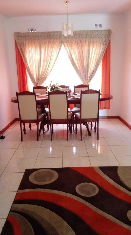 Rest Shade Bed And Breakfast Palapye エクステリア 写真